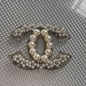 Elegant  Pearl and Silver Brooch